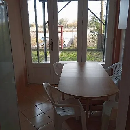 Steg Vendeghaz Apartmán Szigetszentmárton